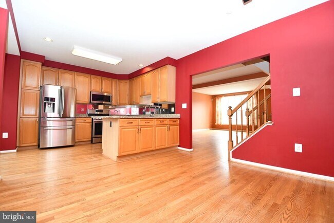 Foto del edificio - 6216 Roudsby Ln