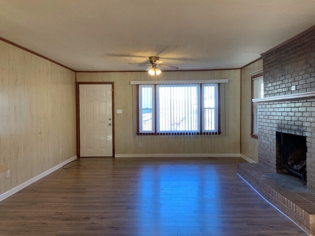 Building Photo - 3947 Applewood Ln