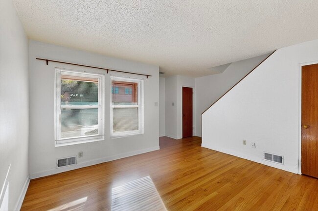 Foto del edificio - 1405 San Carlos Rd SW