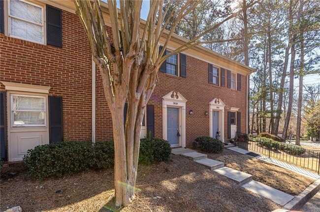 Foto del edificio - 2828 Webb Bridge Rd