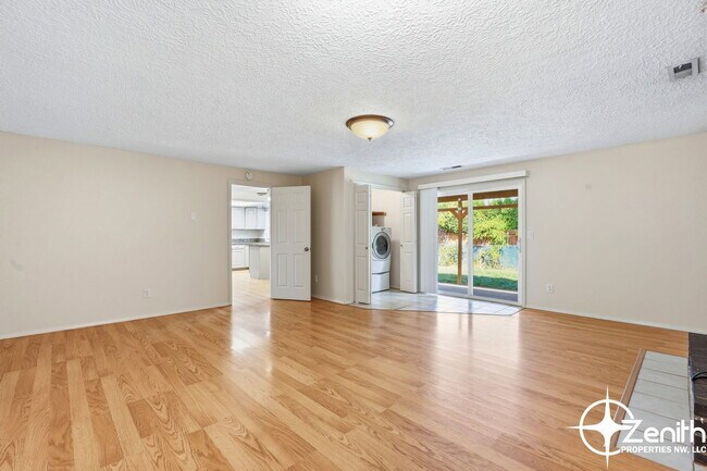 Foto del edificio - 12719 NE 10th Ave