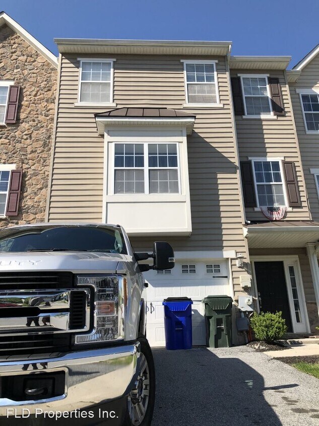 Primary Photo - 4 br, 3.5 bath House - 431 Jacobsen Drive ...