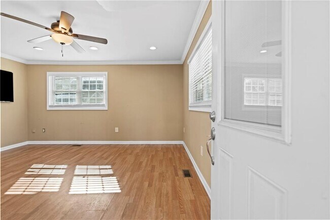 Foto del edificio - 159 Walnut St NW