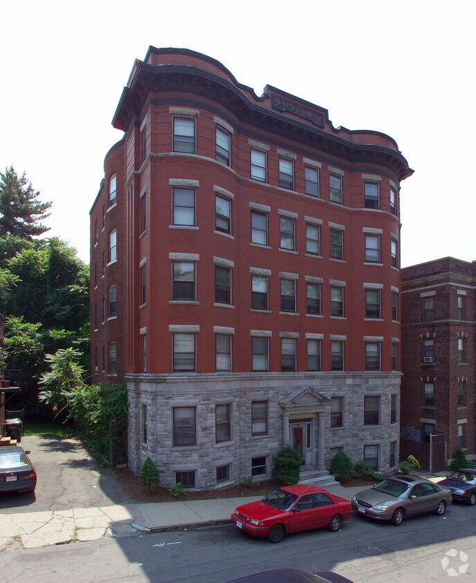 Primary Photo - 93 E Park St