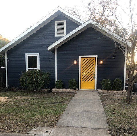 Photo - 407 Wayne St House