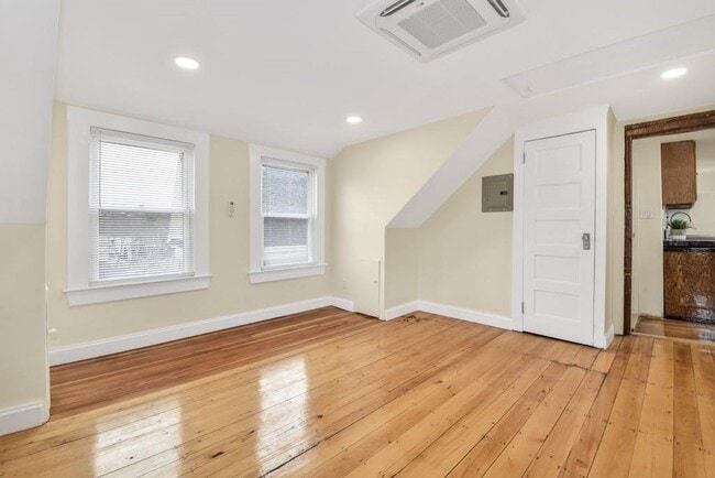 Building Photo - 36 Ramsdell Ave