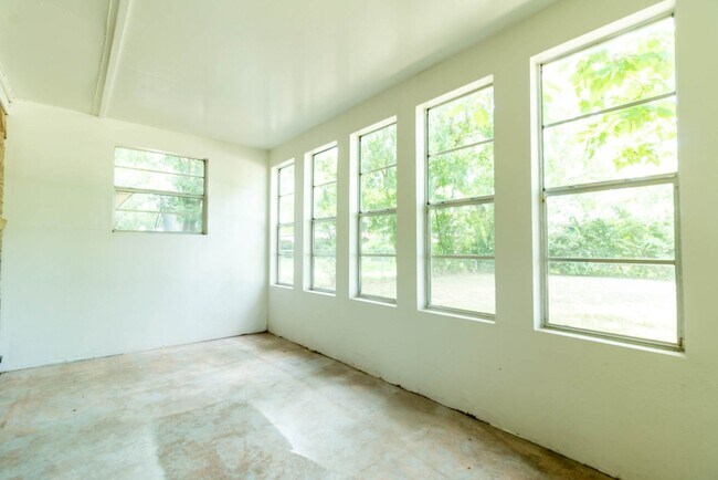 Foto del edificio - Great Home-Great Price!!!