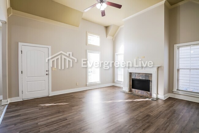 Foto del edificio - 121 Kingston Ct