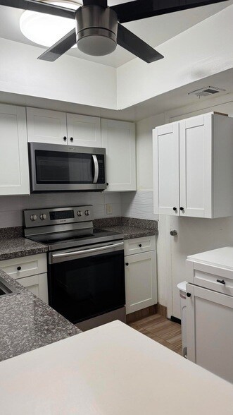 Foto del edificio - 3701 Jackson St