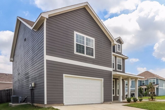 Building Photo - 2300 Bray Village Dr