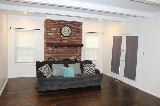 Building Photo - 7 Wisina Ct