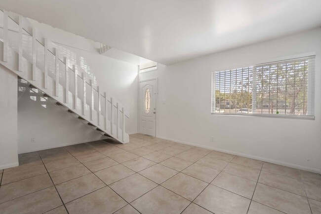 Building Photo - UPGRADED 1 BEDROOM STUDIO LOFT FOR RENT!!