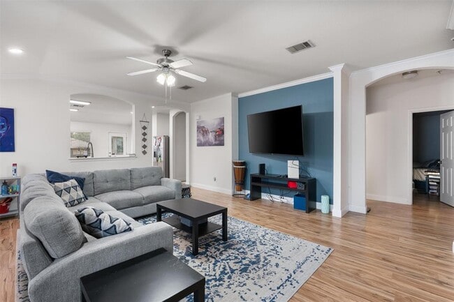 Building Photo - 208 Banner Ave