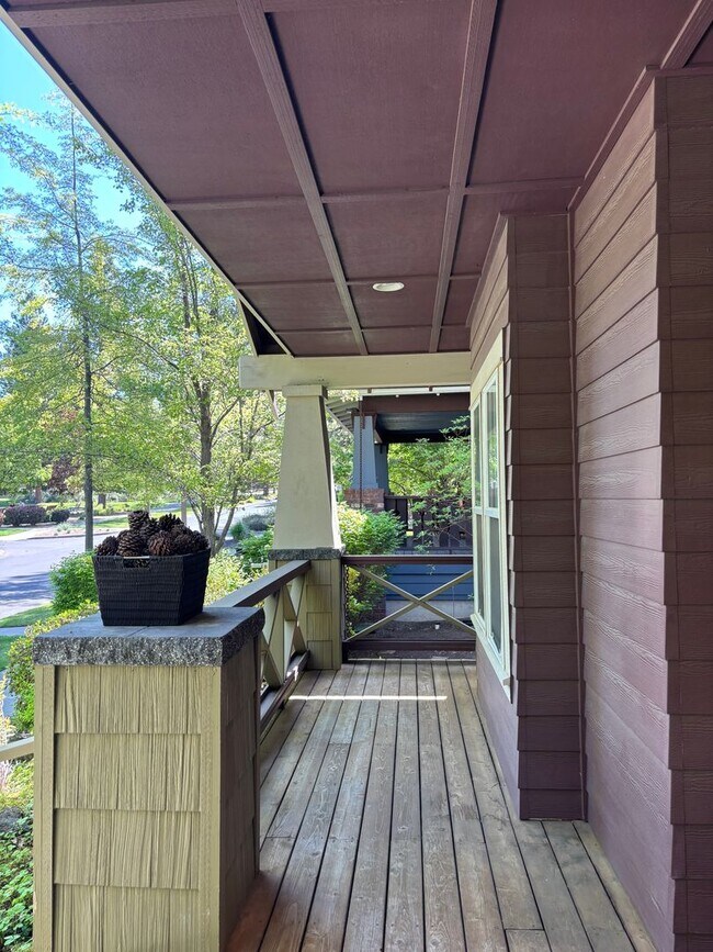 Foto del edificio - 3 Bed 2 Bath Single level - Fenced Yard-No...