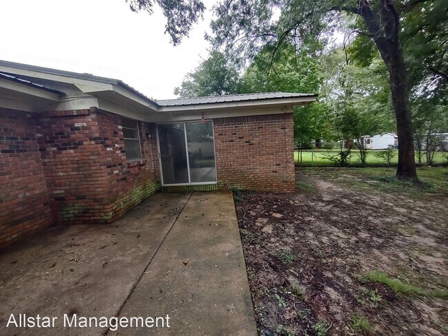 Foto del edificio - 4 br, 2 bath House - 2351 Upper Drive