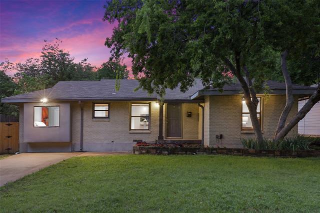 Building Photo - 3811 Lenel Dr