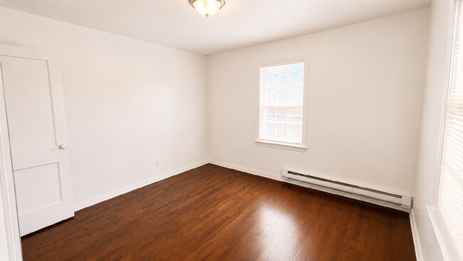 Foto del edificio - 2-Bed, 1- Bath Brick Home For Rent