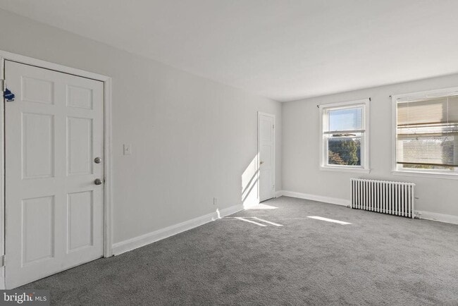 Building Photo - 5626 Midwood Ave