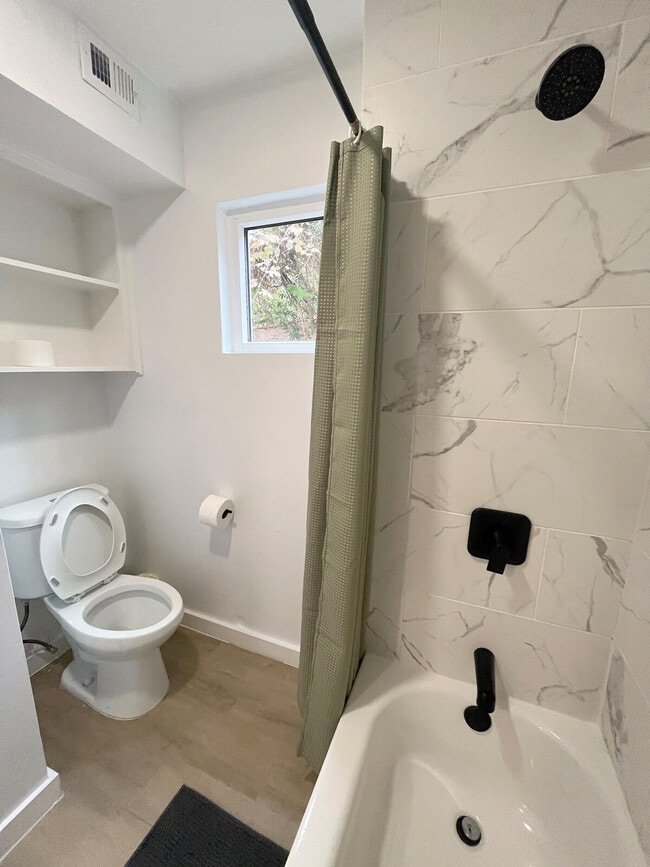 Foto del edificio - 6810 Lexington Rd