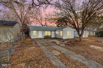 Building Photo - 2770 Parkridge St