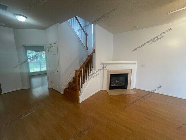 Foto del edificio - 8 Hartsfield Ct