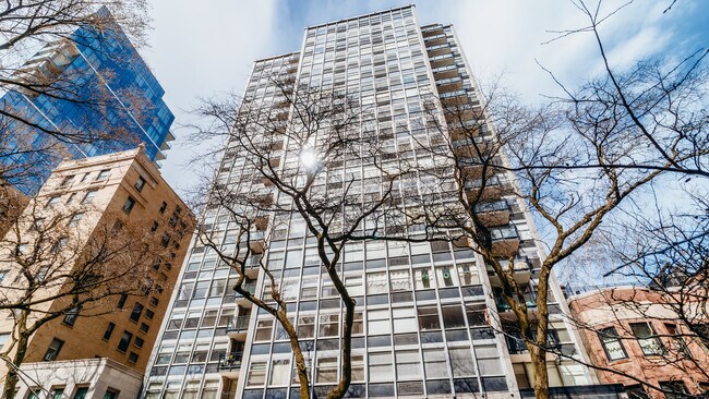 Building Photo - 30 E Elm St