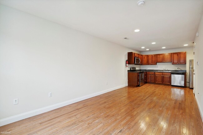 Building Photo - 3 br, 1 bath Duplex - 1939 N GRATZ ST Unit B