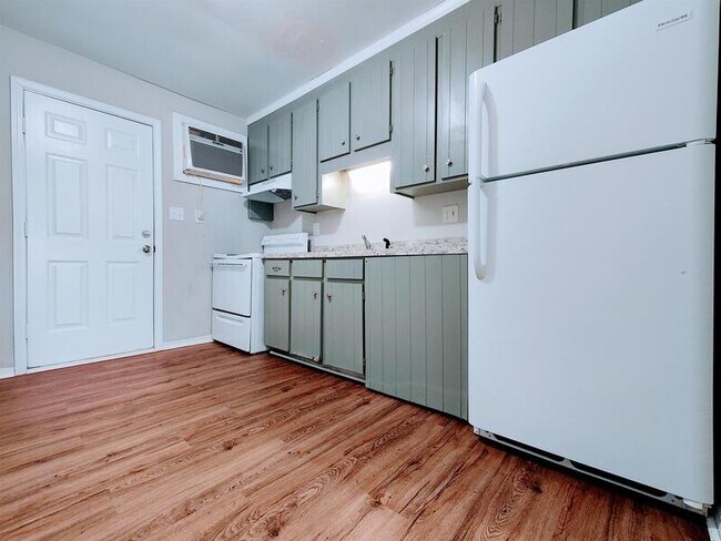 Foto del edificio - 4445 Layola Ave