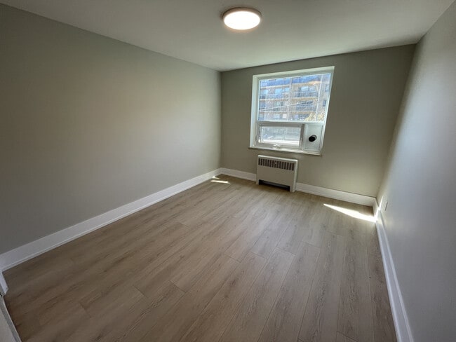 Building Photo - Rexleigh Gardens