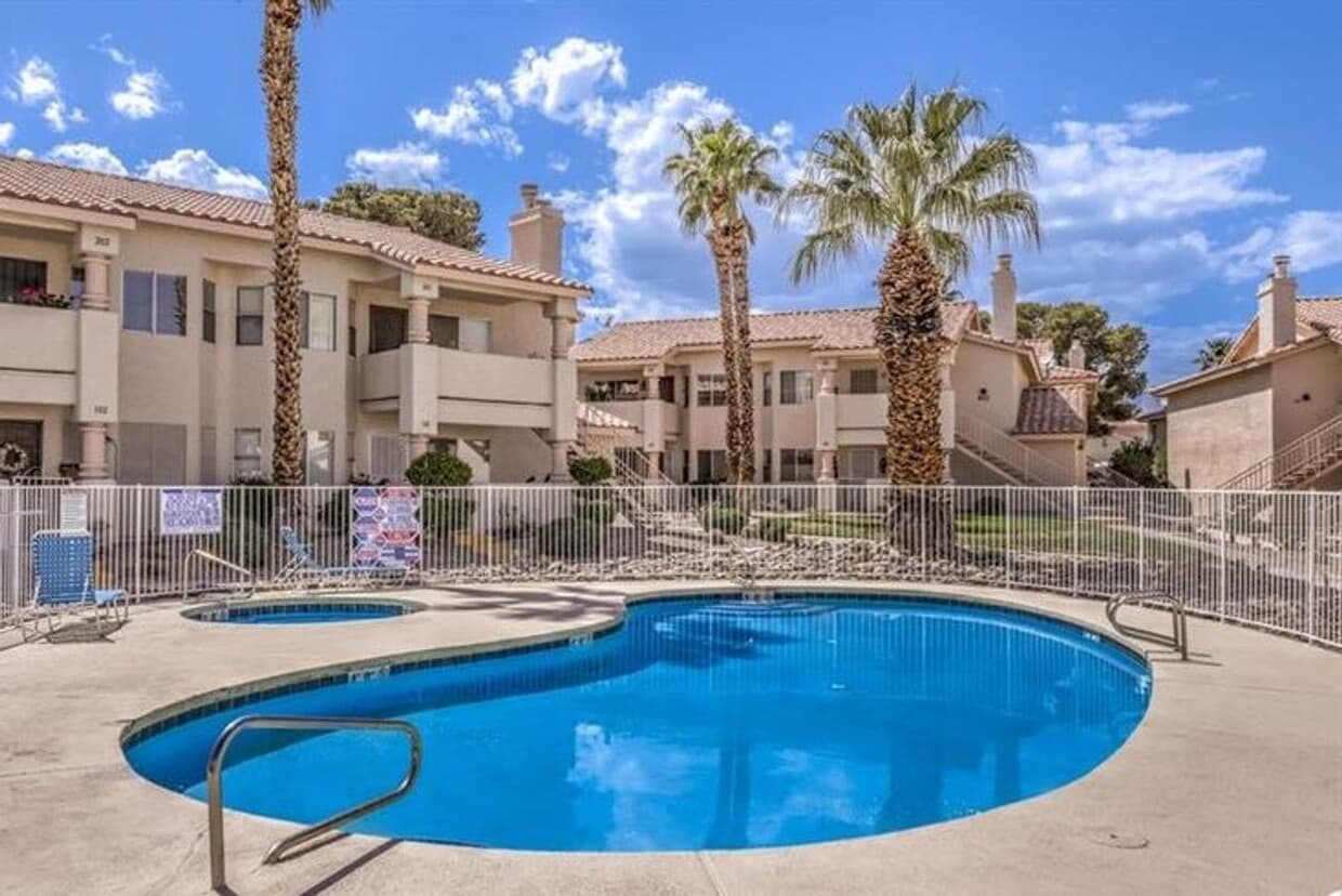 Building Photo - Modern Condo Living in Summerlin!