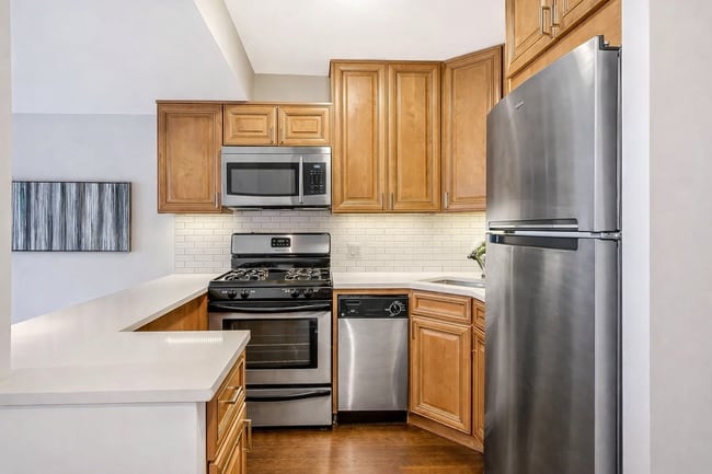 Photo - 230 E Ontario St Apartment