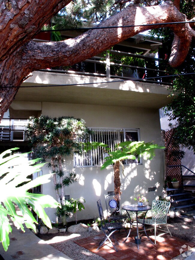 Foto del edificio - 474 N Coast Hwy