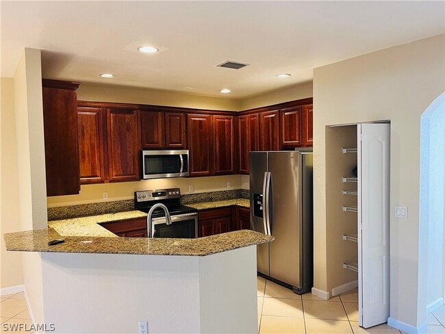 Building Photo - 7009 Romana Way