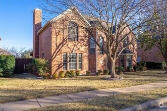 Building Photo - 703 Villanova Ct