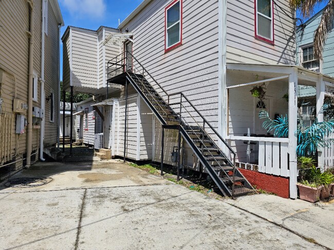 Photo - 1511 N Dupre St Apartment