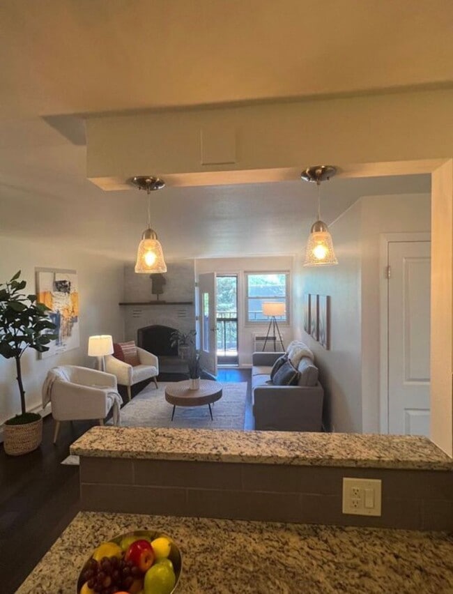 Foto del edificio - Cap Hill Gem – Walk to Cheesman Park | Pool + Balcony
