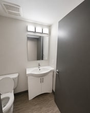 Building Photo - 258 Sunview St