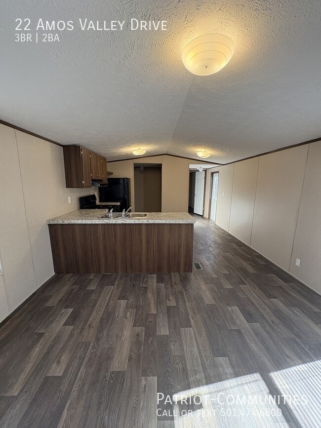 Building Photo - 22 Amos Valley Dr