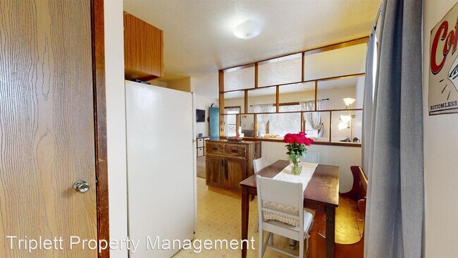Building Photo - 3 br, 1 bath House - 802 Top-O-Hollow Rd