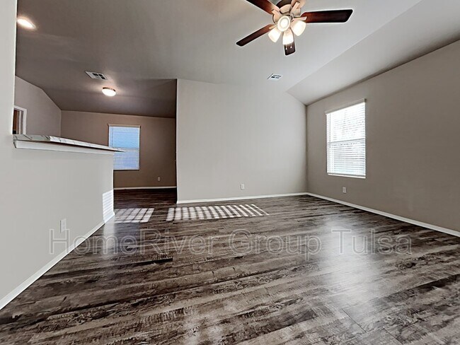 Foto del edificio - 2821 E Quincy St