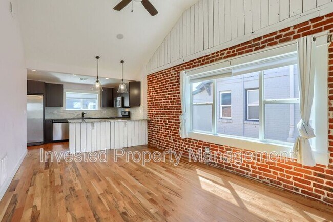 Building Photo - 2820 Josephine St