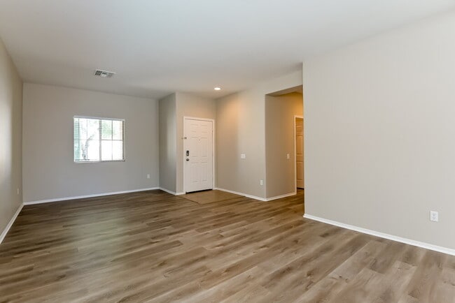 Foto del edificio - 14321 S Via Del Moro