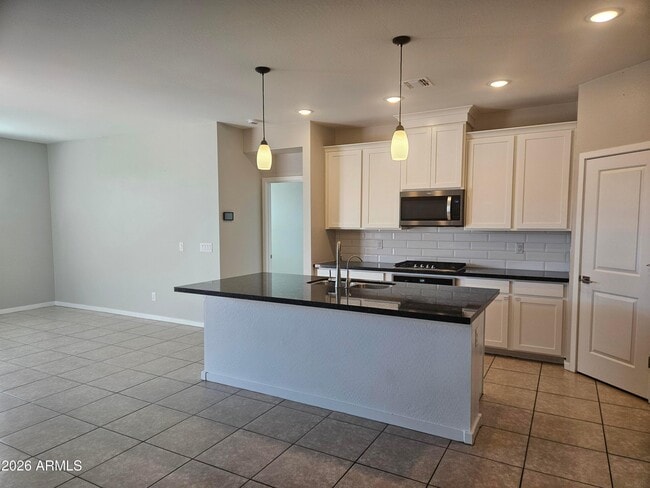 Building Photo - 4071 E Giara St