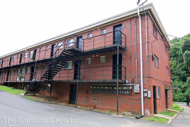 Foto del edificio - 1631 W Northwest Blvd