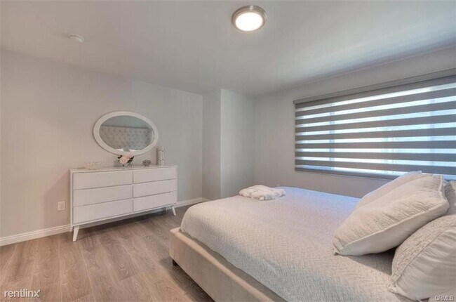 Foto del edificio - 3 br, 2 bath House - 3036 Military Ave