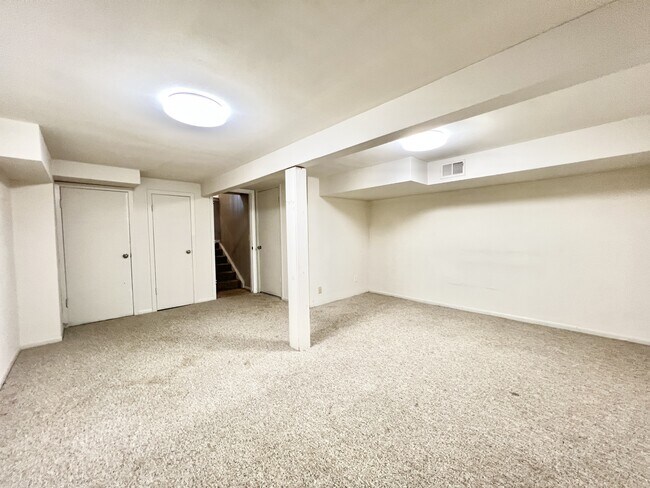 Foto del edificio - 2640 Blarney Stone Dr