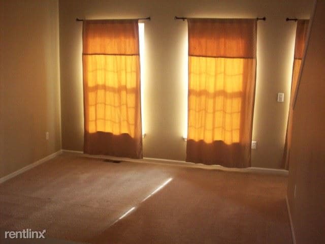Building Photo - 44697 Ellery Ln