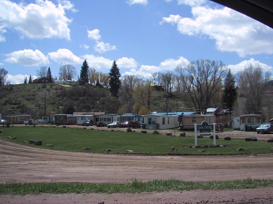 Building Photo - Oak Creek/Willow Hill