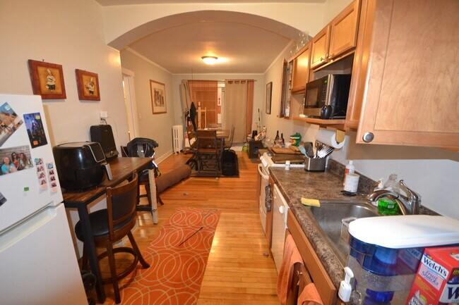 Foto del edificio - 4826 W Addison St