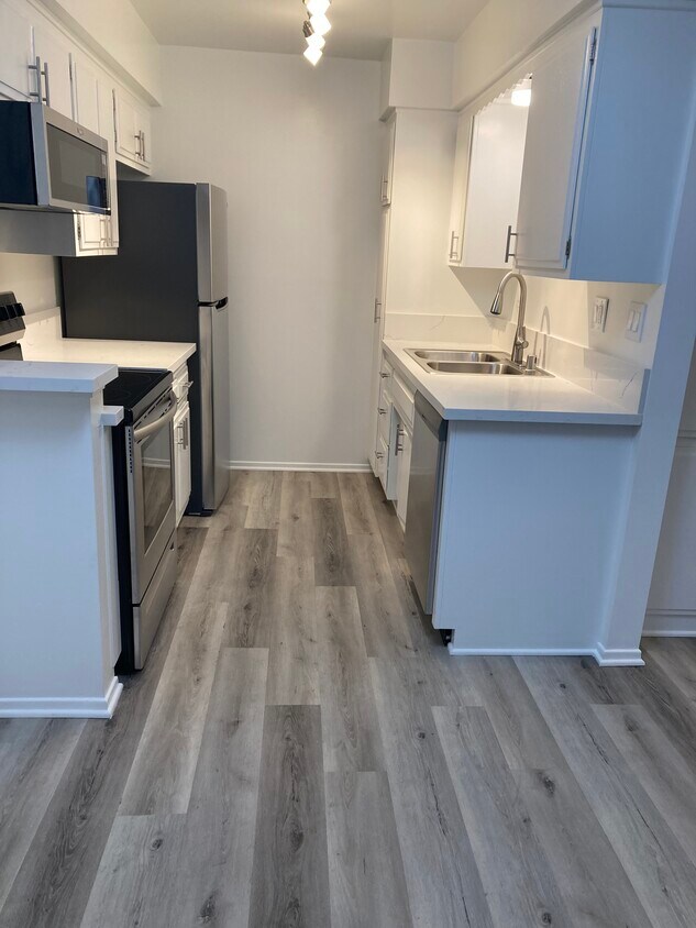 309 S Sherbourne Apartments in Los Angeles, CA Westside Rentals